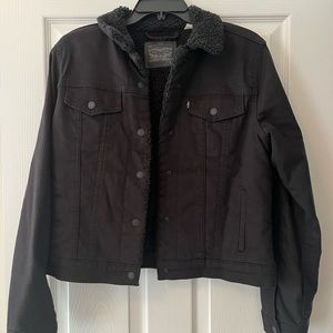 Levi’s trucker jacket!  Sherpa collar!  Worn maybe once!